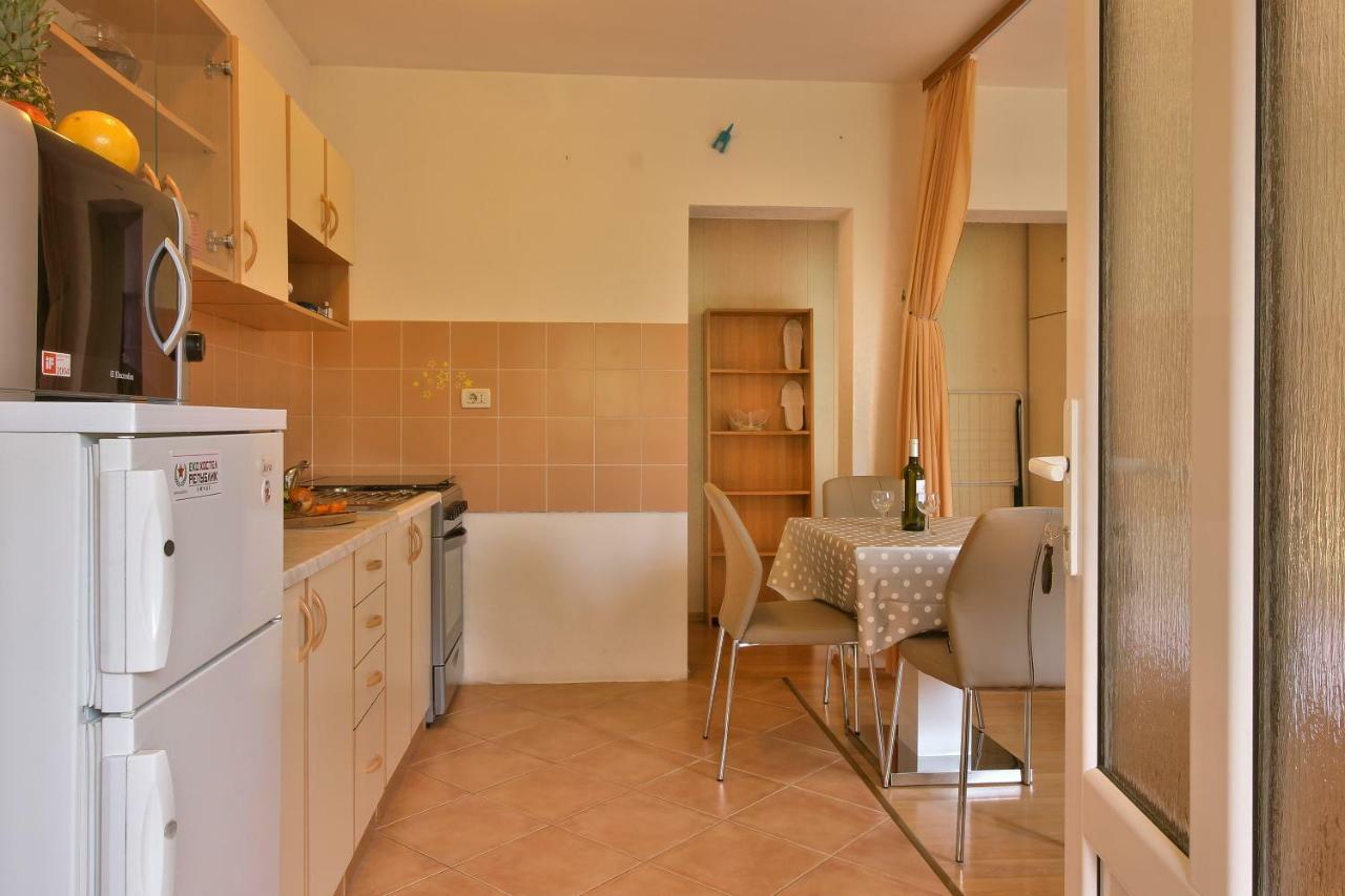 Apartment Borik Pula Buitenkant foto