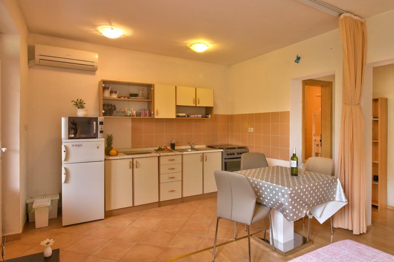 Apartment Borik Pula Buitenkant foto